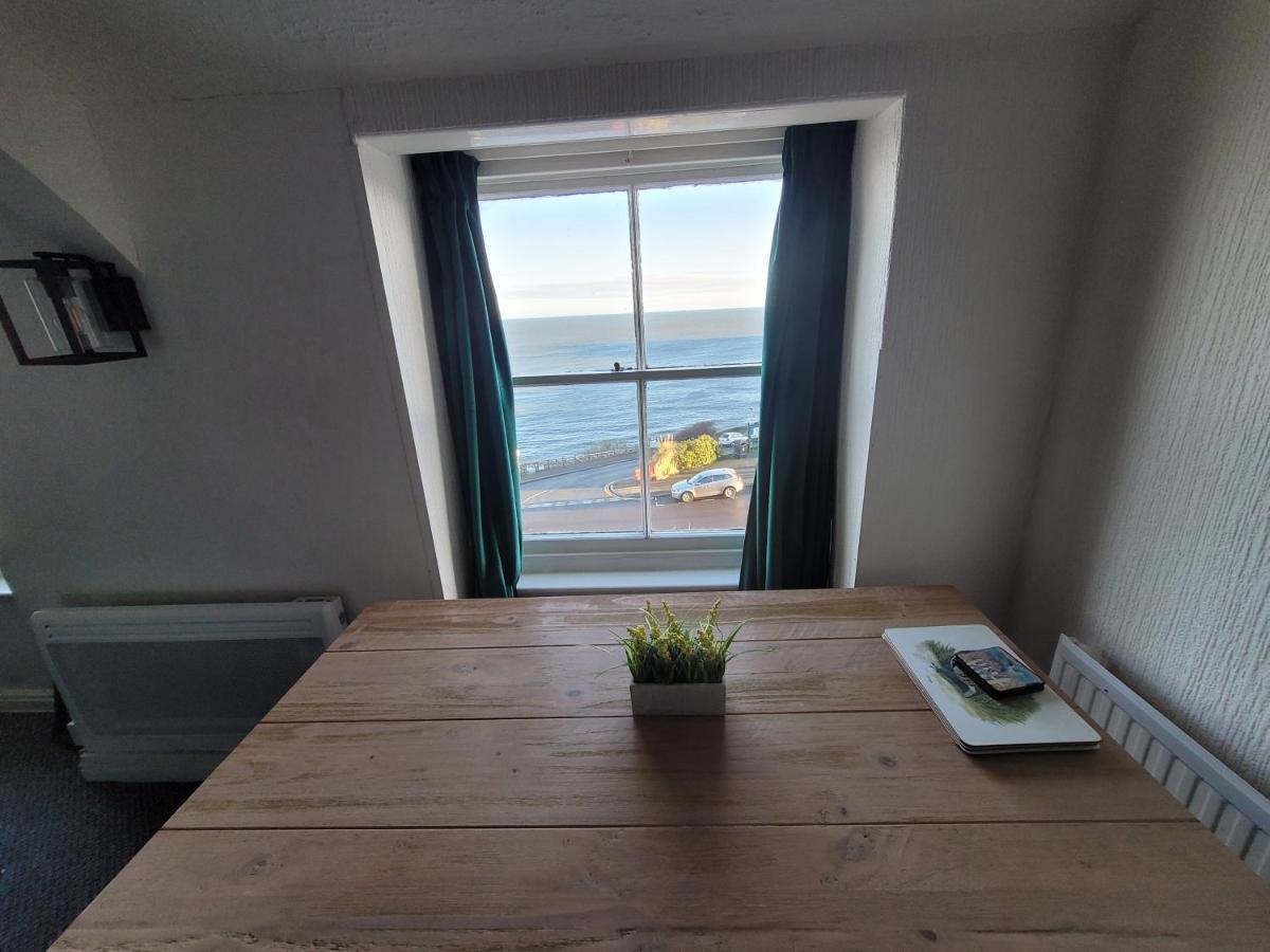 Sea View Penthouse Flat 6 With Fast Wifi And Free Parking Apartment Scarborough Exterior photo