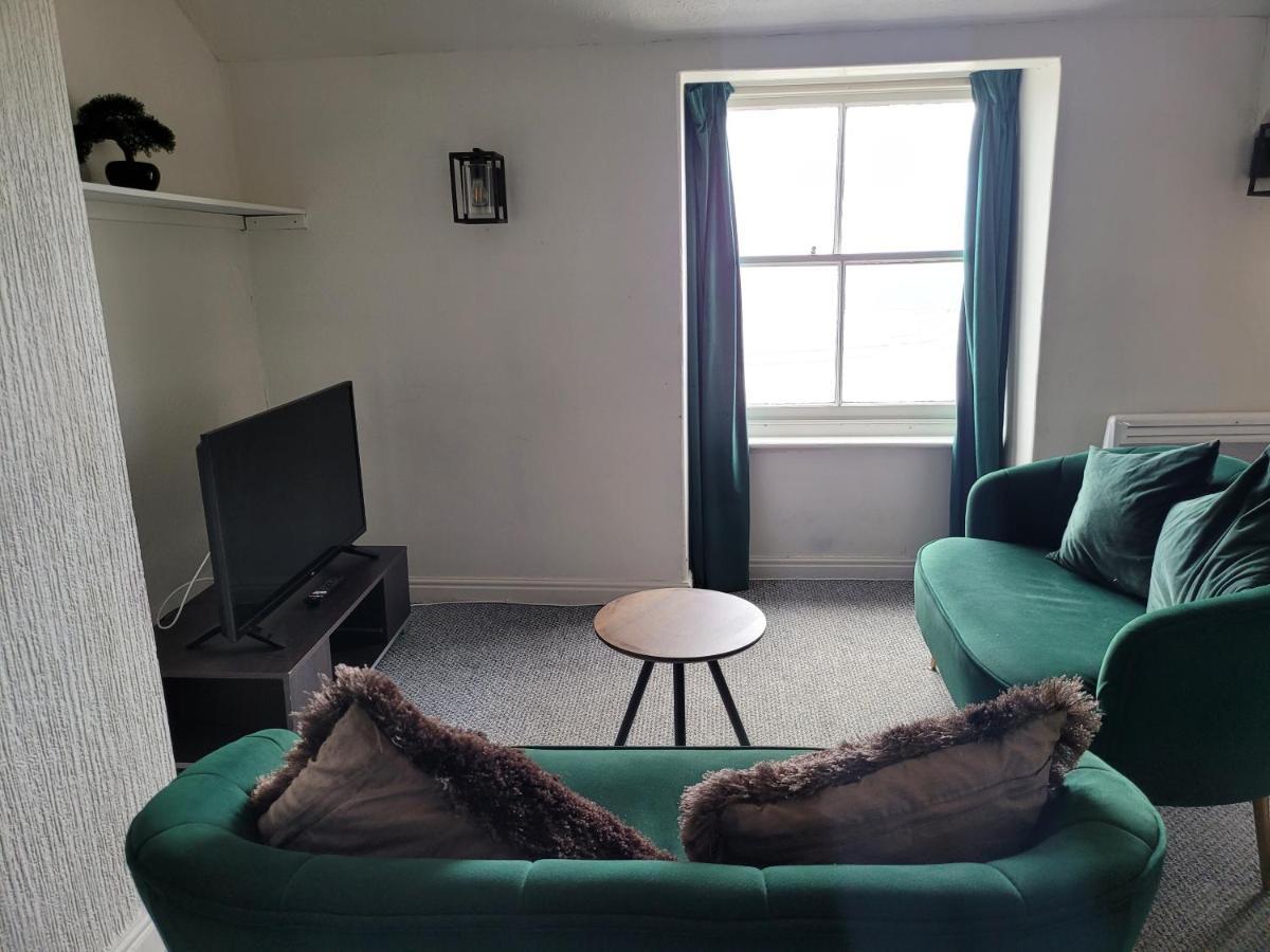 Sea View Penthouse Flat 6 With Fast Wifi And Free Parking Apartment Scarborough Exterior photo